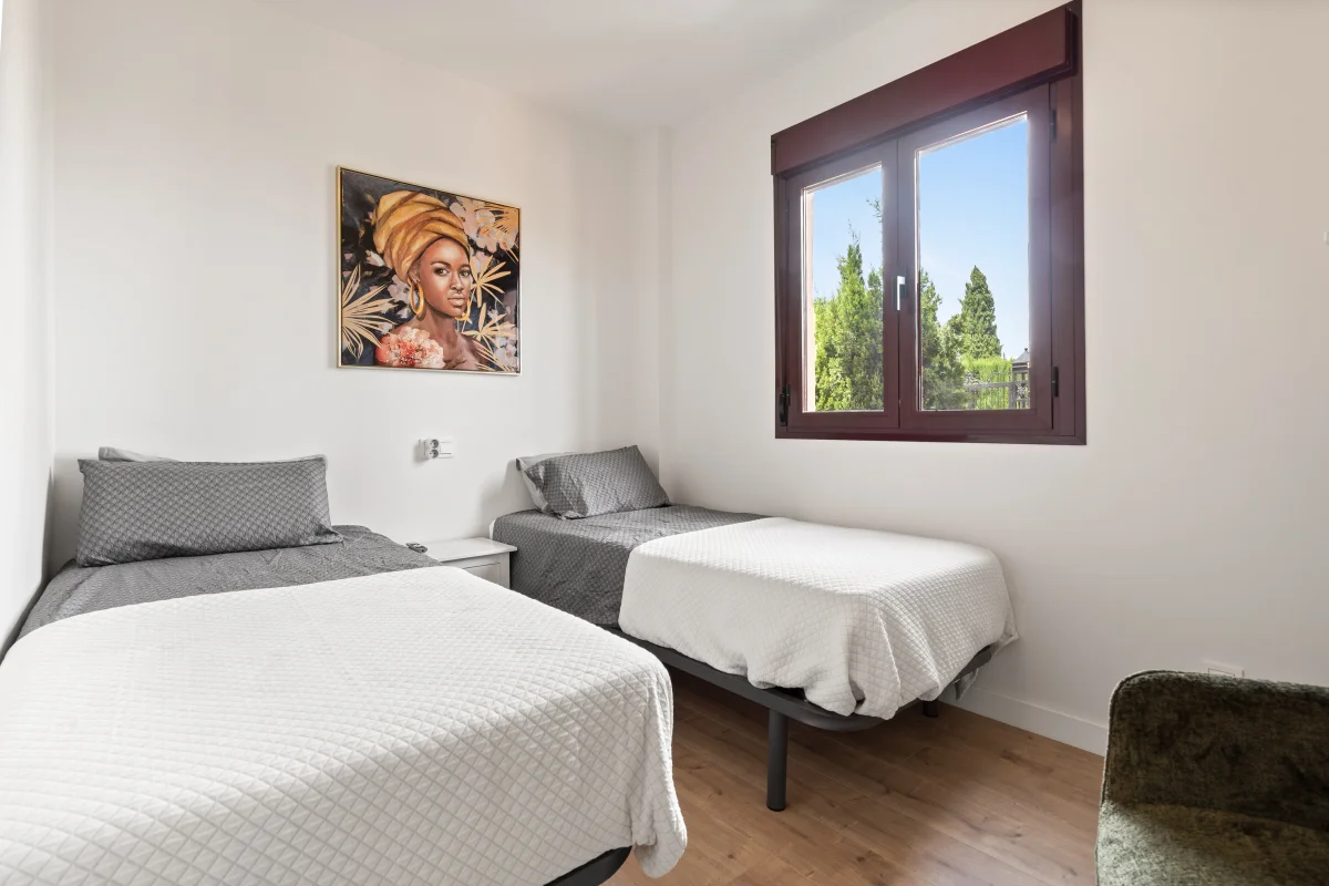 Second Bedroom - Alternative View